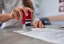 Куди звертатися українцям,щоб посвідчити заповіт за кордоном